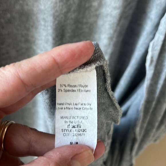 Julie Billiart Sz M Stretch Jersey Knit Light Weight Gray Kimono Lettuce Hem - Picture 4 of 8